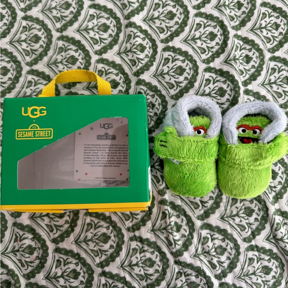 UGG X Sesame Street Oscar the Grouch Boot